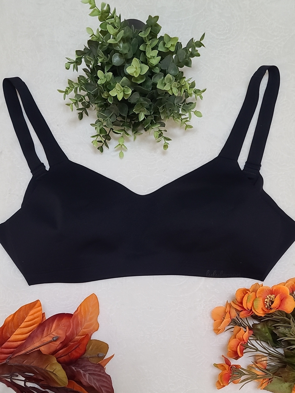 Lululemon Hold True Bra Black 38D Ultralu Seamless Comfort Lycra